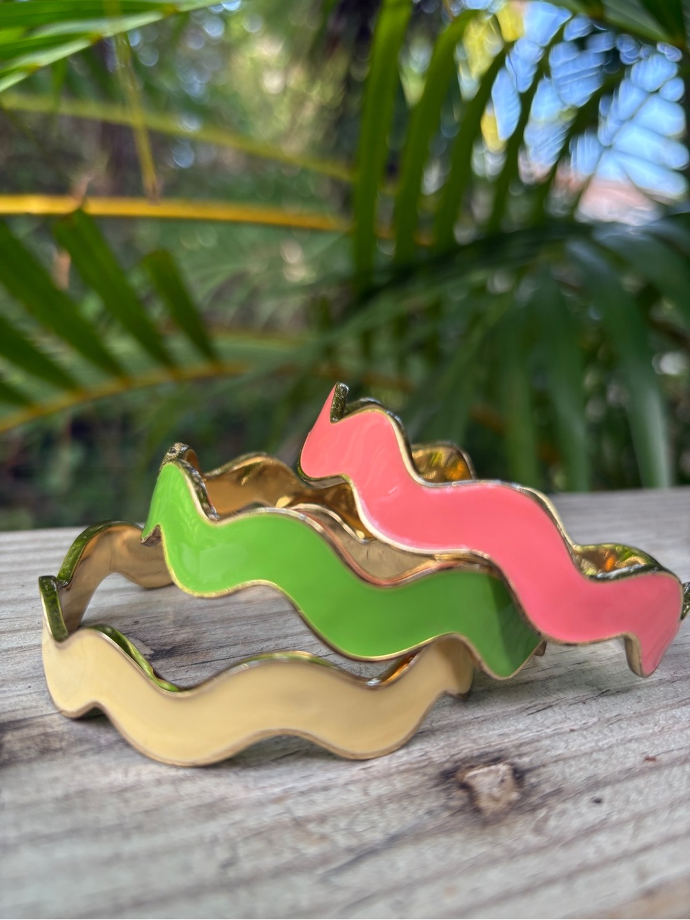 Lilly Pulitzer Ric Rac Wavy Enamel Bangle Bracelet Stack Set of 3